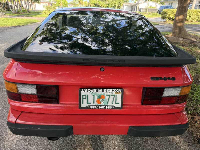 1985 Porsche 944