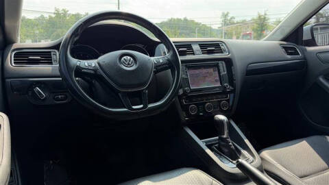 2017 Volkswagen Jetta 1.8T SEL