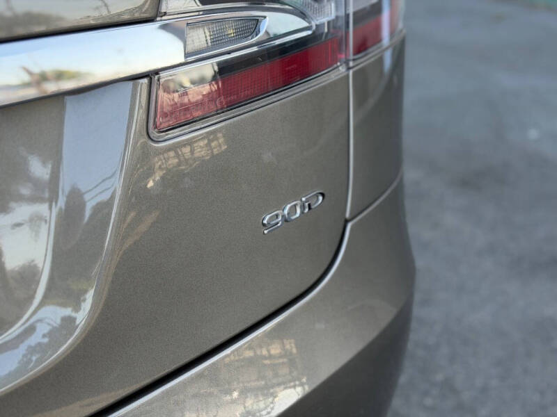 2016 Tesla Model S 90D