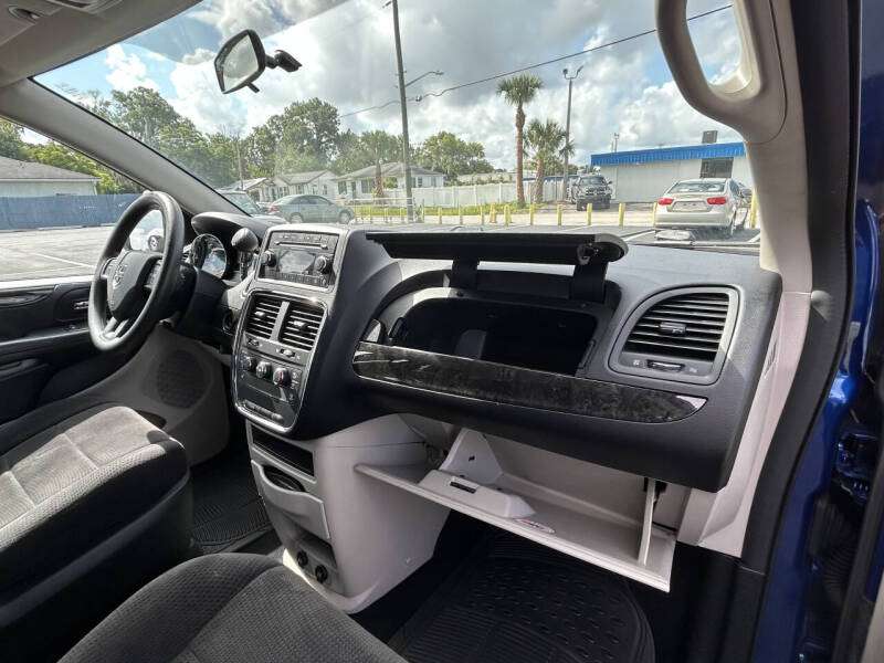 2013 Dodge Grand Caravan SE