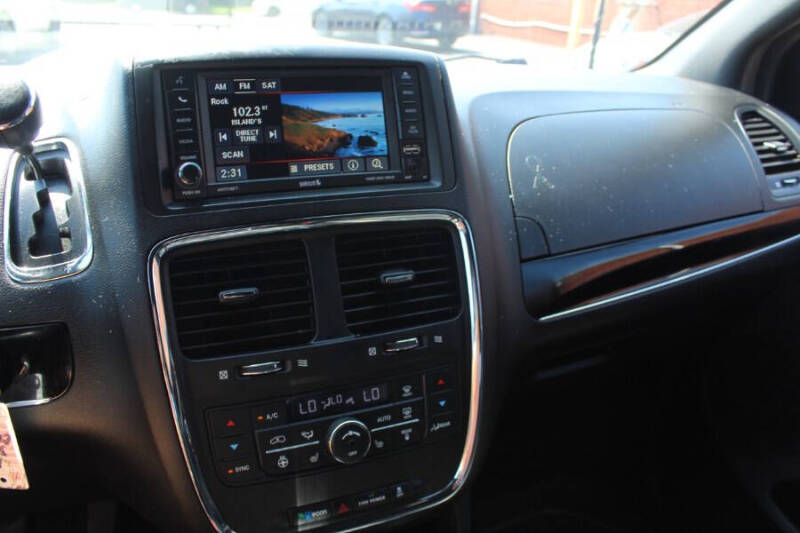 2016 Dodge Grand Caravan SXT Plus