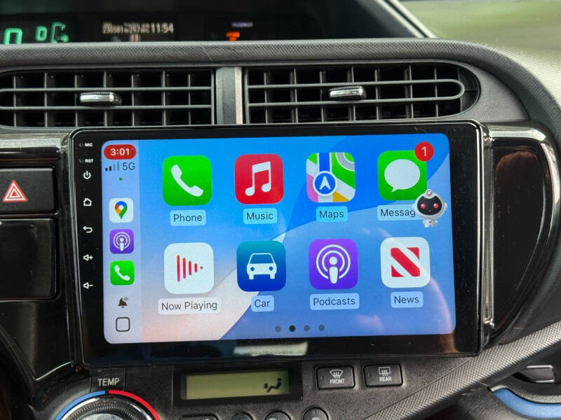 2013 Toyota Prius c Two