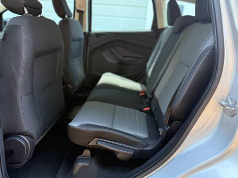 2019 Ford Escape S