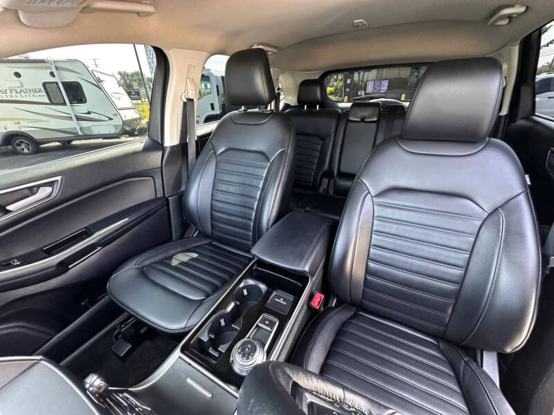2020 Ford Edge