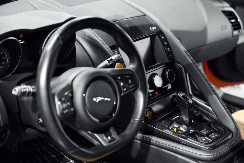 2015 Jaguar F-TYPE R