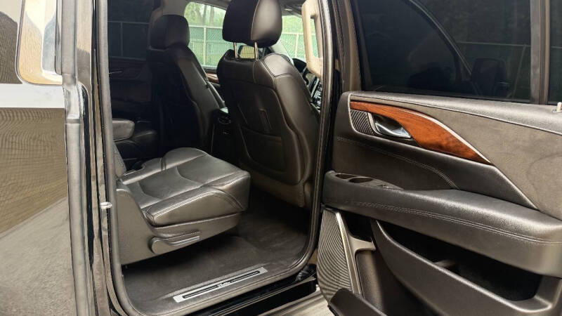 2015 Cadillac Escalade ESV Luxury
