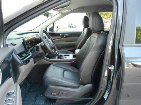 2025 Kia Carnival LXS