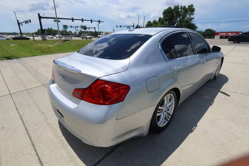 2015 Infiniti Q40