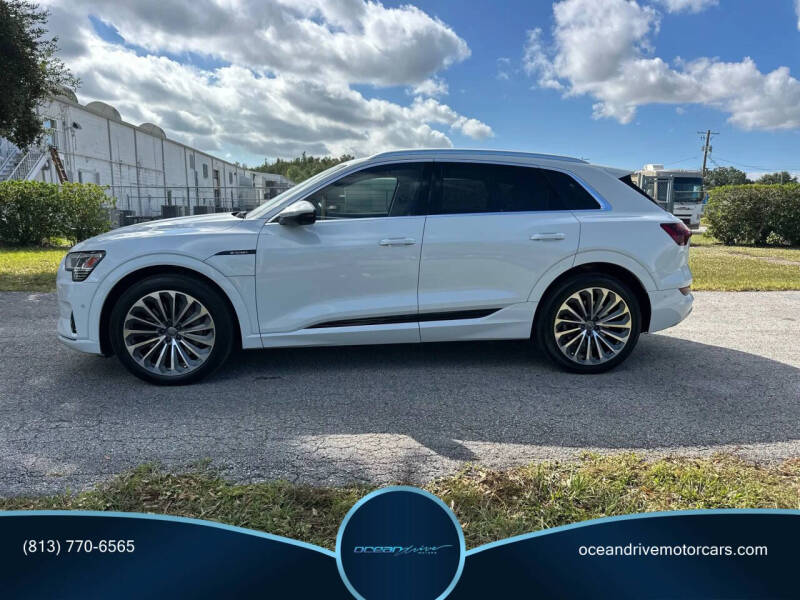 2019 Audi e-tron quattro Prestige