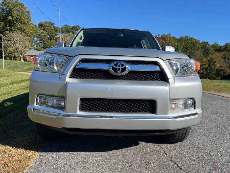 2011 Toyota 4Runner Limited photo 12