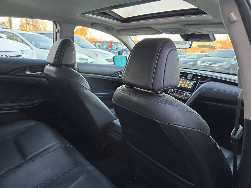 2019 Honda Insight Touring