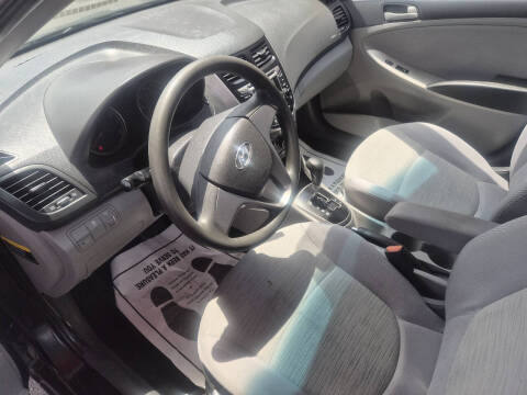 2017 Hyundai Accent SE
