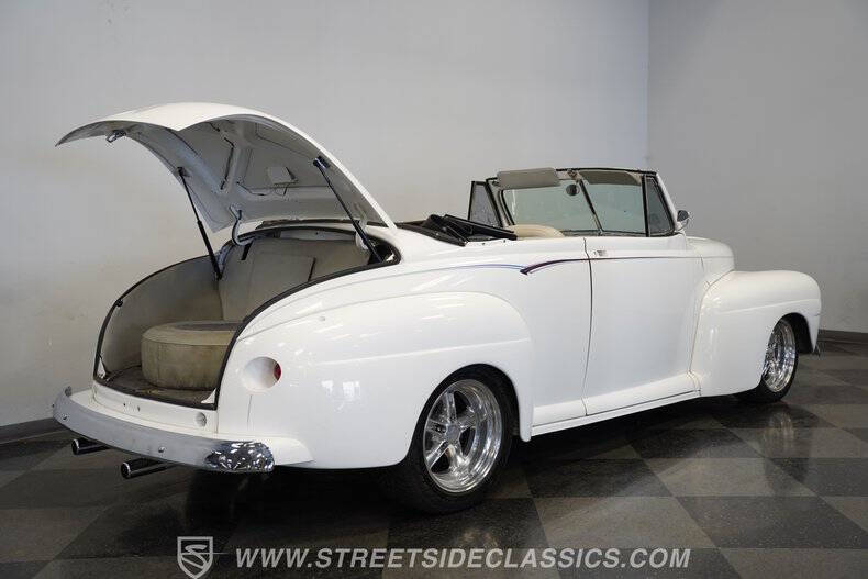 1947 Ford Deluxe
