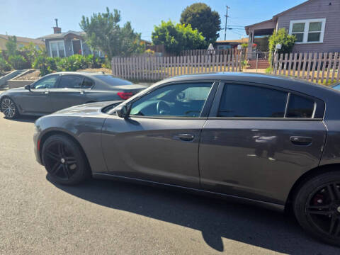 2016 Dodge Charger SE