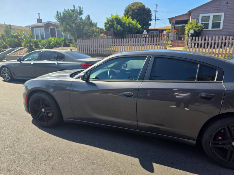 2016 Dodge Charger SE