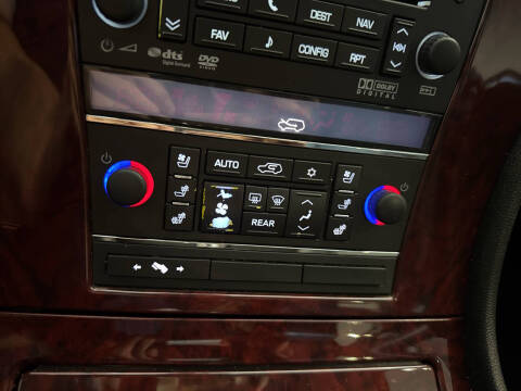 2011 Cadillac Escalade Luxury