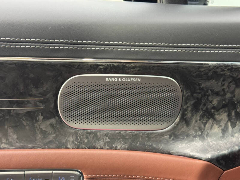 2024 Genesis G90 3.5T e-Supercharger