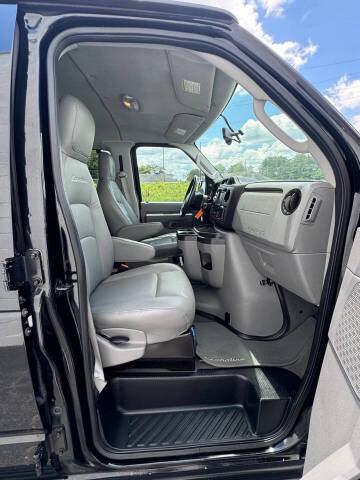 2011 Ford E-Series E-150 XL