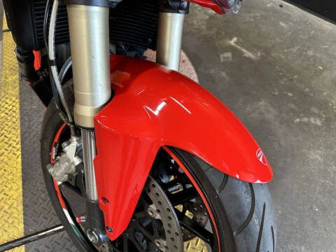 2014 Ducati Streetfighter 848