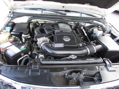 2010 Nissan Pathfinder LE