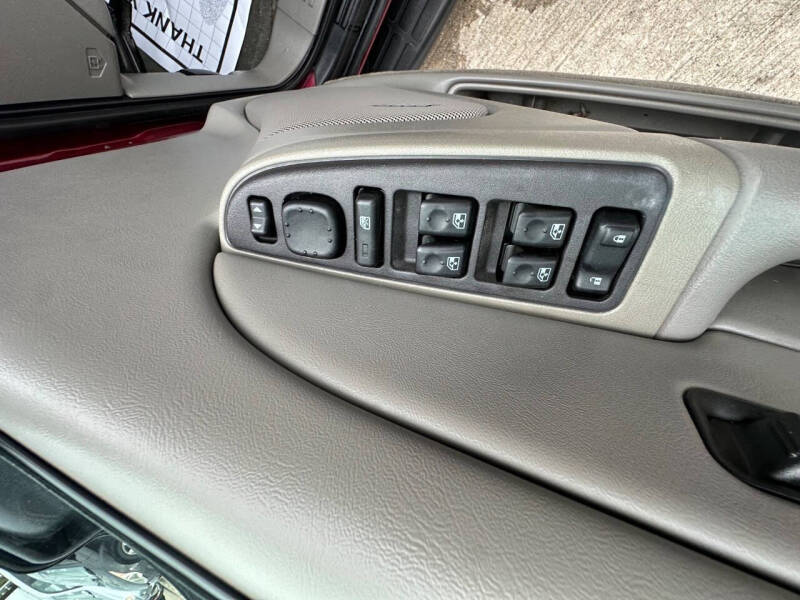 2004 Chevrolet Tahoe LS