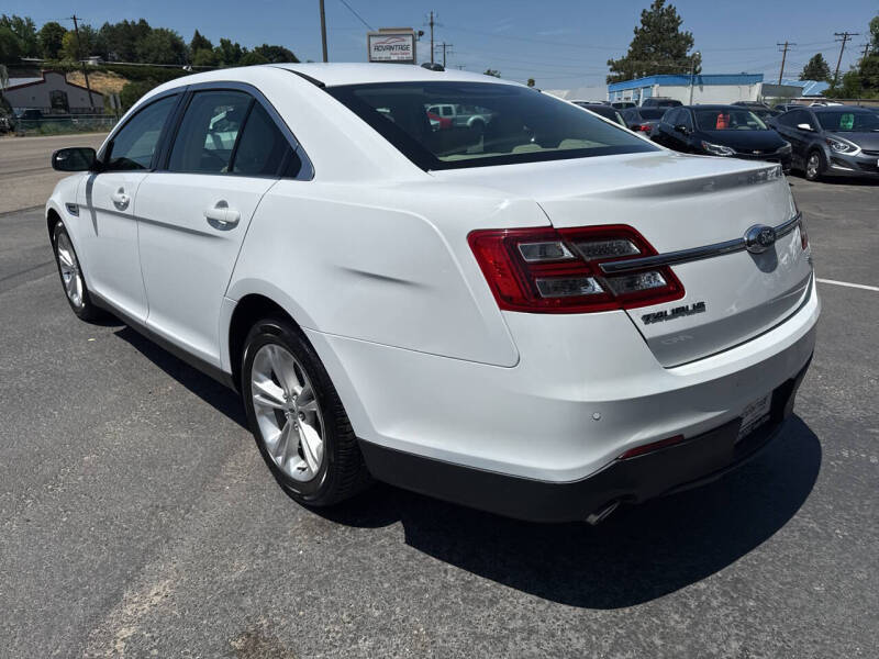 2017 Ford Taurus SEL