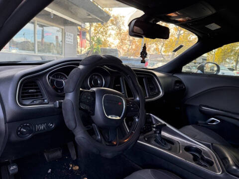 2015 Dodge Challenger SXT