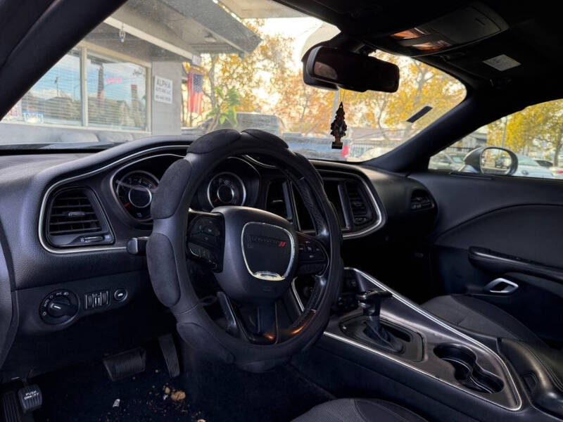 2015 Dodge Challenger SXT