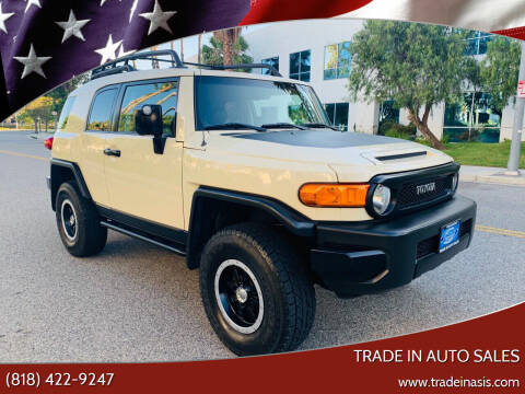 2010 Toyota FJ Cruiser for sale at Trade In Auto Sales in Van Nuys CA