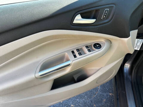 2013 Ford C-MAX Hybrid SE