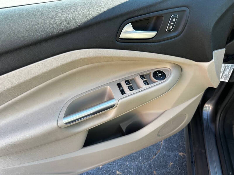 2013 Ford C-MAX Hybrid SE