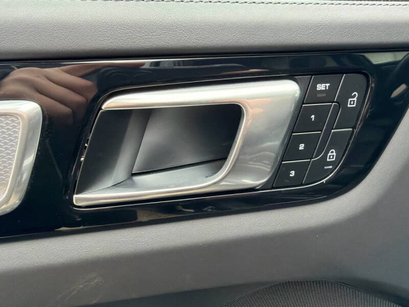 2023 Porsche Cayenne S