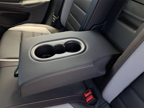 2025 Volkswagen Golf GTI SE