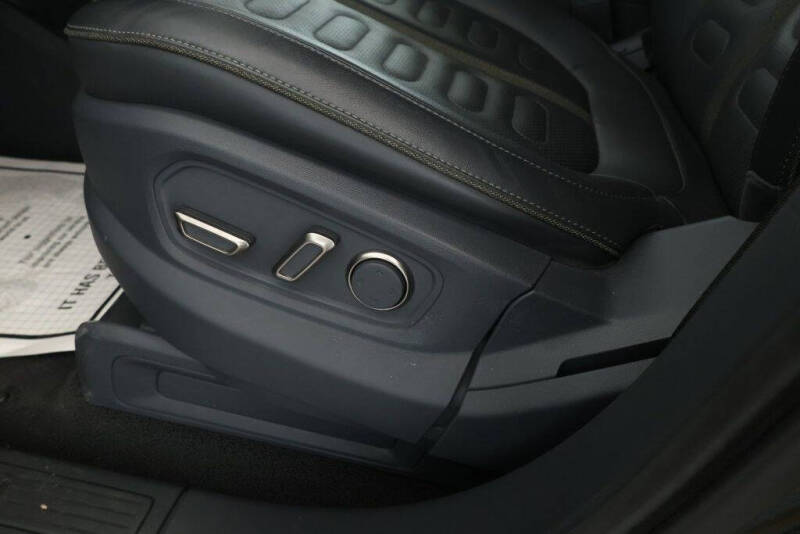 2022 Rivian R1S Launch Edition