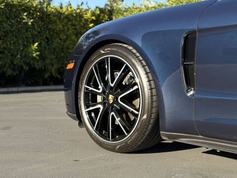 2018 Porsche Panamera 4S