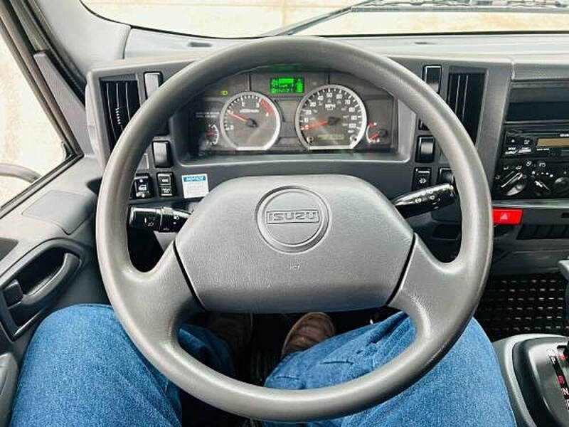 2015 Isuzu NPR DSL REG AT