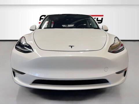 2025 Tesla Model Y Long Range