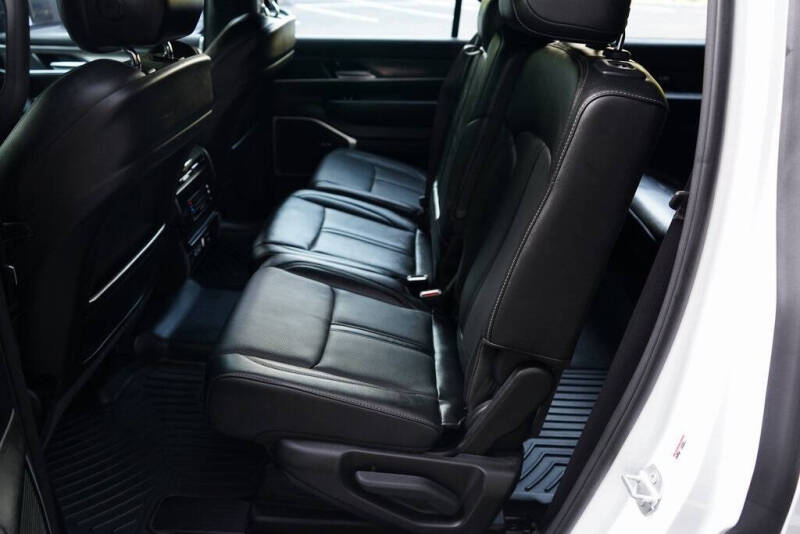 2023 Jeep Wagoneer Series III