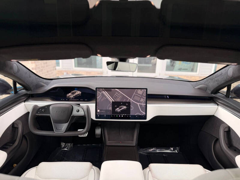 2022 Tesla Model S Plaid