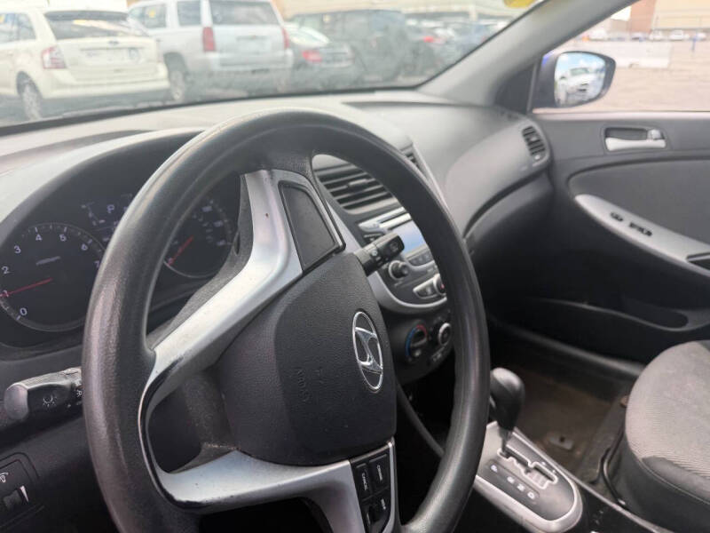 2013 Hyundai Accent GS