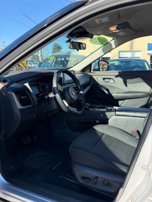 2021 Nissan Rogue SV