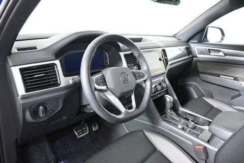 2023 Volkswagen Atlas Cross Sport V6 SEL R-Line Black 4Motion