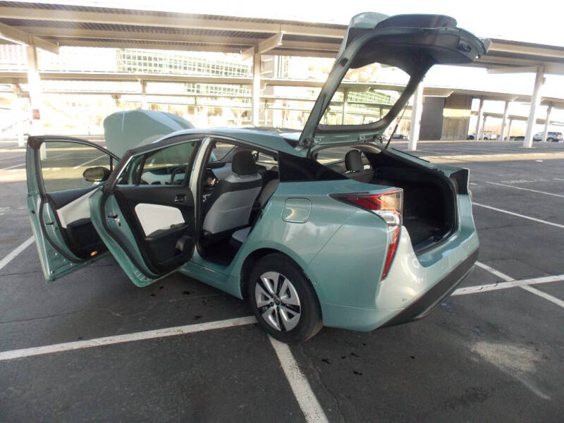 2017 Toyota Prius Three