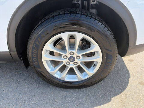 2020 Ford Escape SE