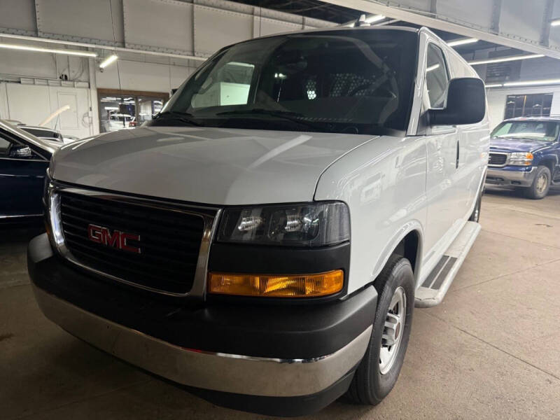 2023 GMC Savana 2500