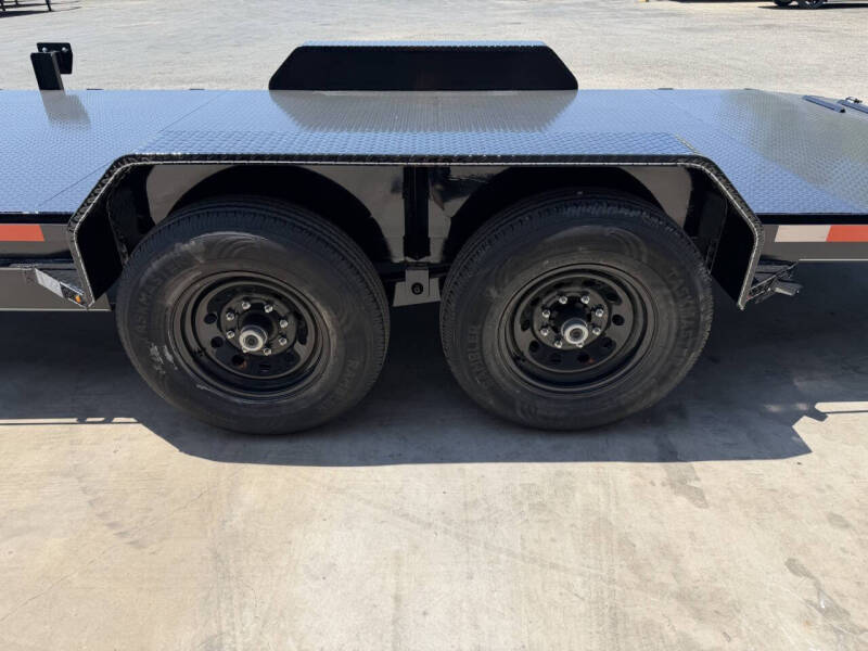 2026 La Costa Car Hauler