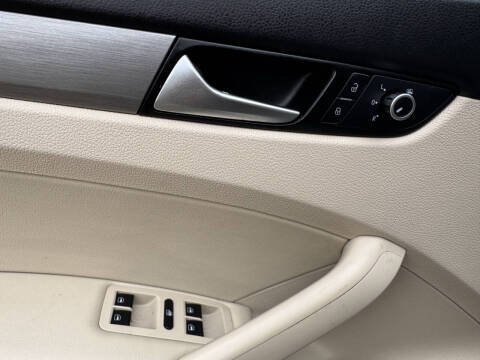 2015 Volkswagen Passat 1.8T SE