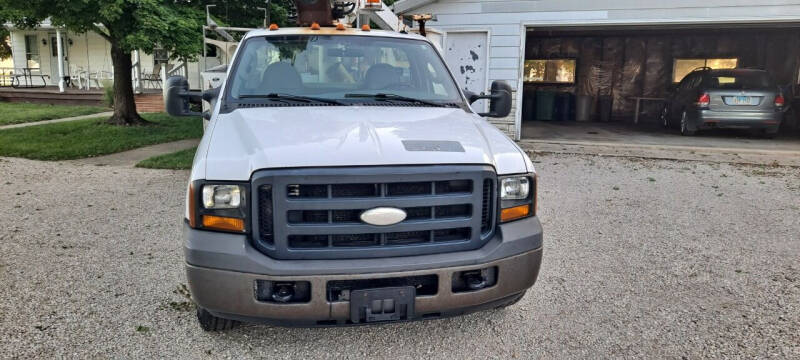 2006 Ford F-350 Super Duty Chassis Cab null photo 3