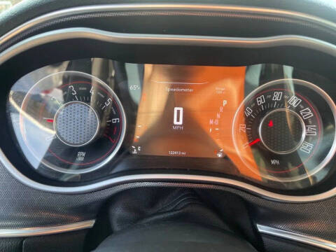 2015 Dodge Challenger SXT Plus