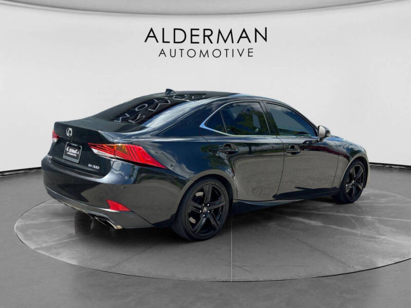 2019 Lexus IS 300